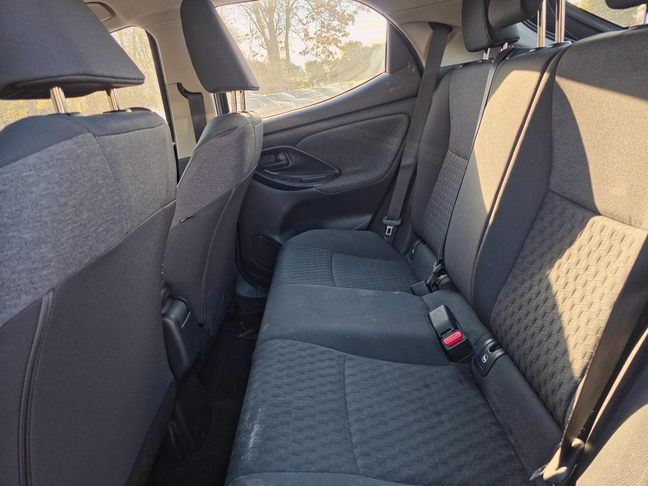 Toyota Yaris 1.5 Hybrid 5 porte Business 2021-E6 Automatico NEO