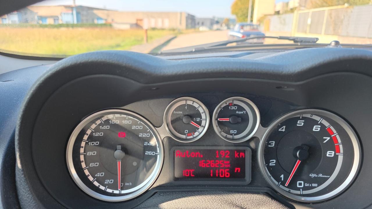 Alfa Romeo MiTo 1.4 78 CV Distinctive Sport Pack