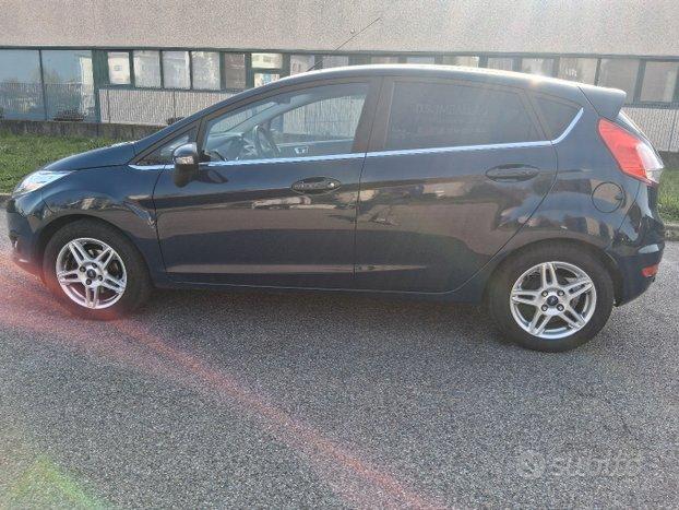 FORD FIESTA DISEL 1.5 ANNO 2015