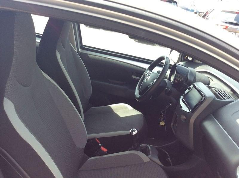 Toyota Aygo Connect 1.0 VVT-i 72 CV 5 porte x-play