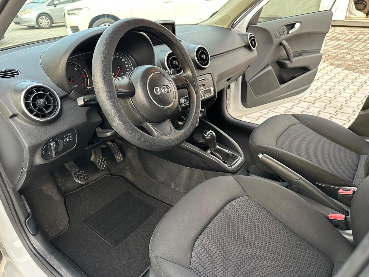 AUDI A1 SPORTBACK 5 PORTE 1.4 DIESEL NEOPATENTATI 2015