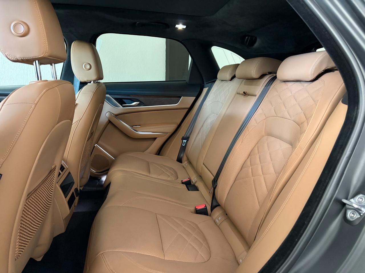 Jaguar F-Pace 2.0 D 204 CV AWD aut. R-Dynamic SE