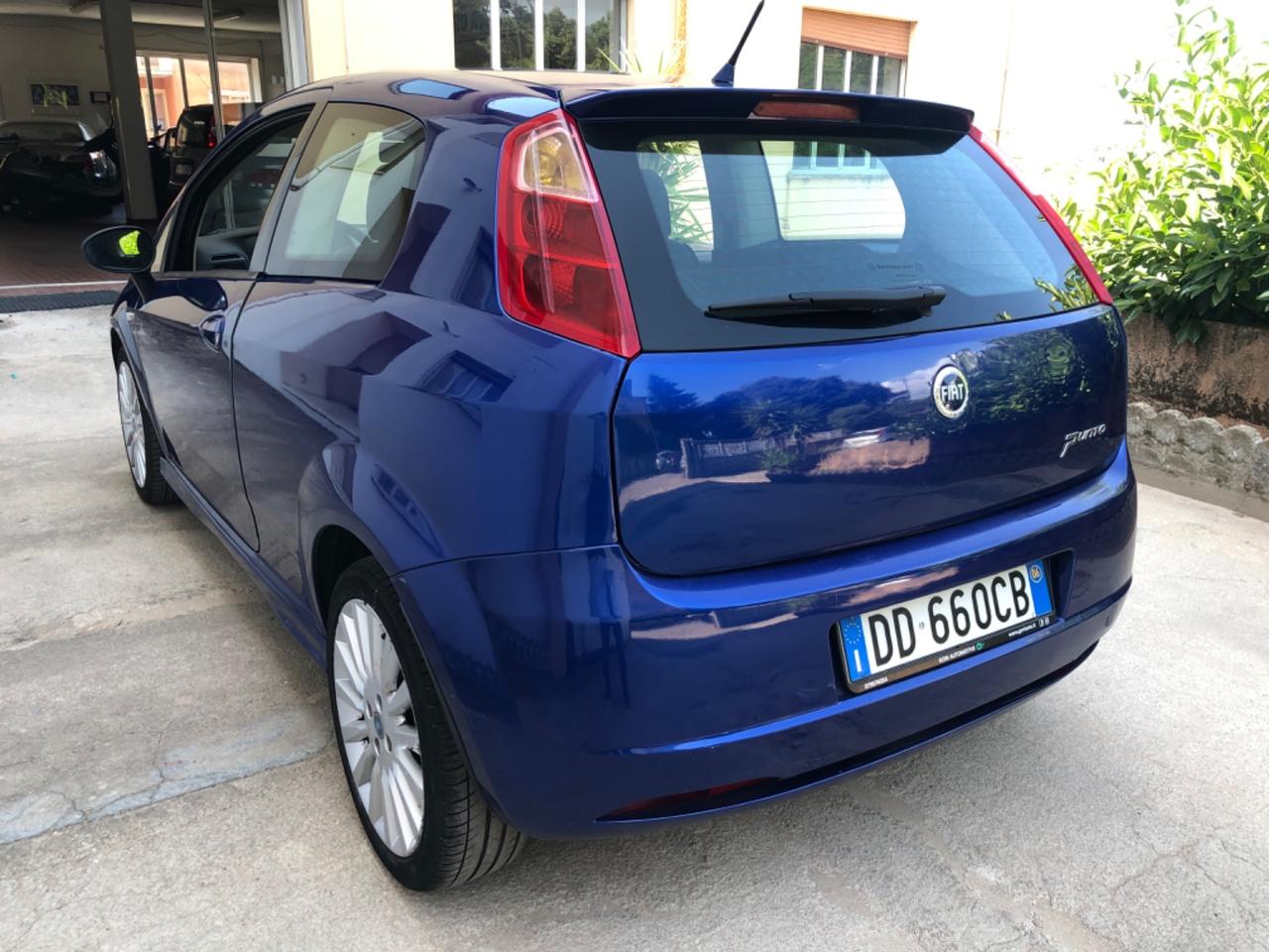 Fiat Grande Punto Grande Punto 1.4 Starjet 16V 3 porte Dynamic