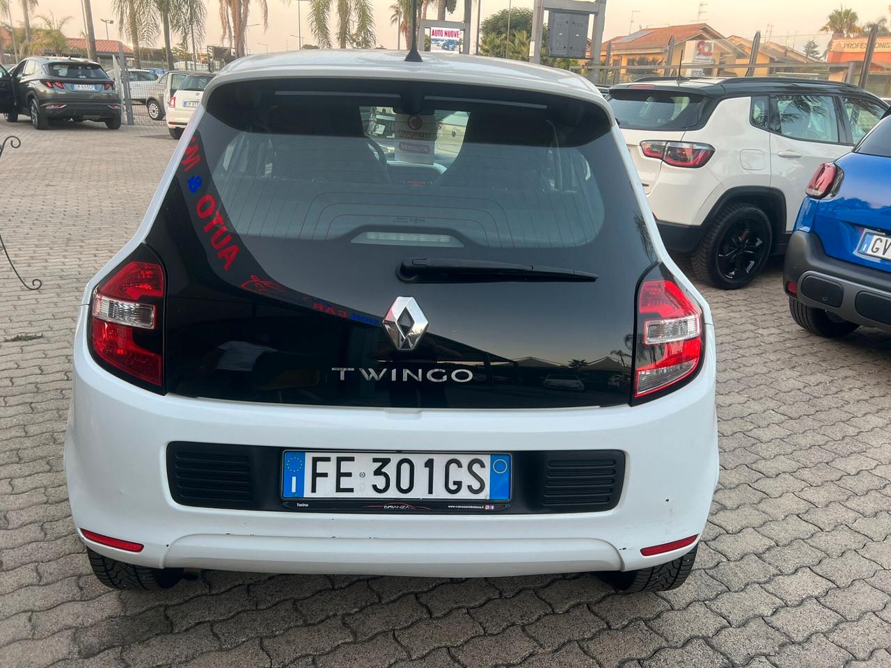 Renault Twingo SCe Lovely