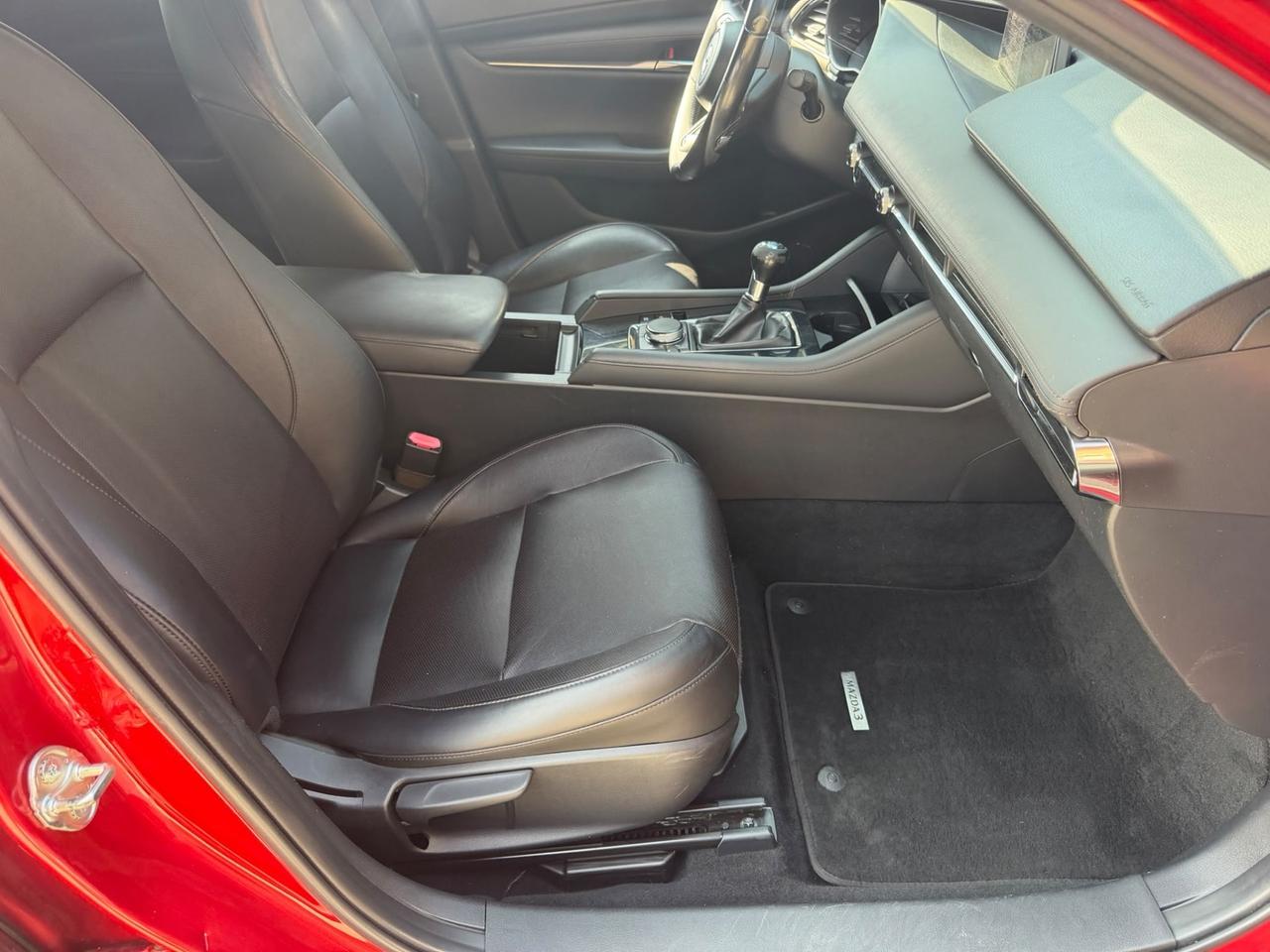 Mazda 3 2.0L e-Skyactiv-G M Hybrid Exclusive neopatentati