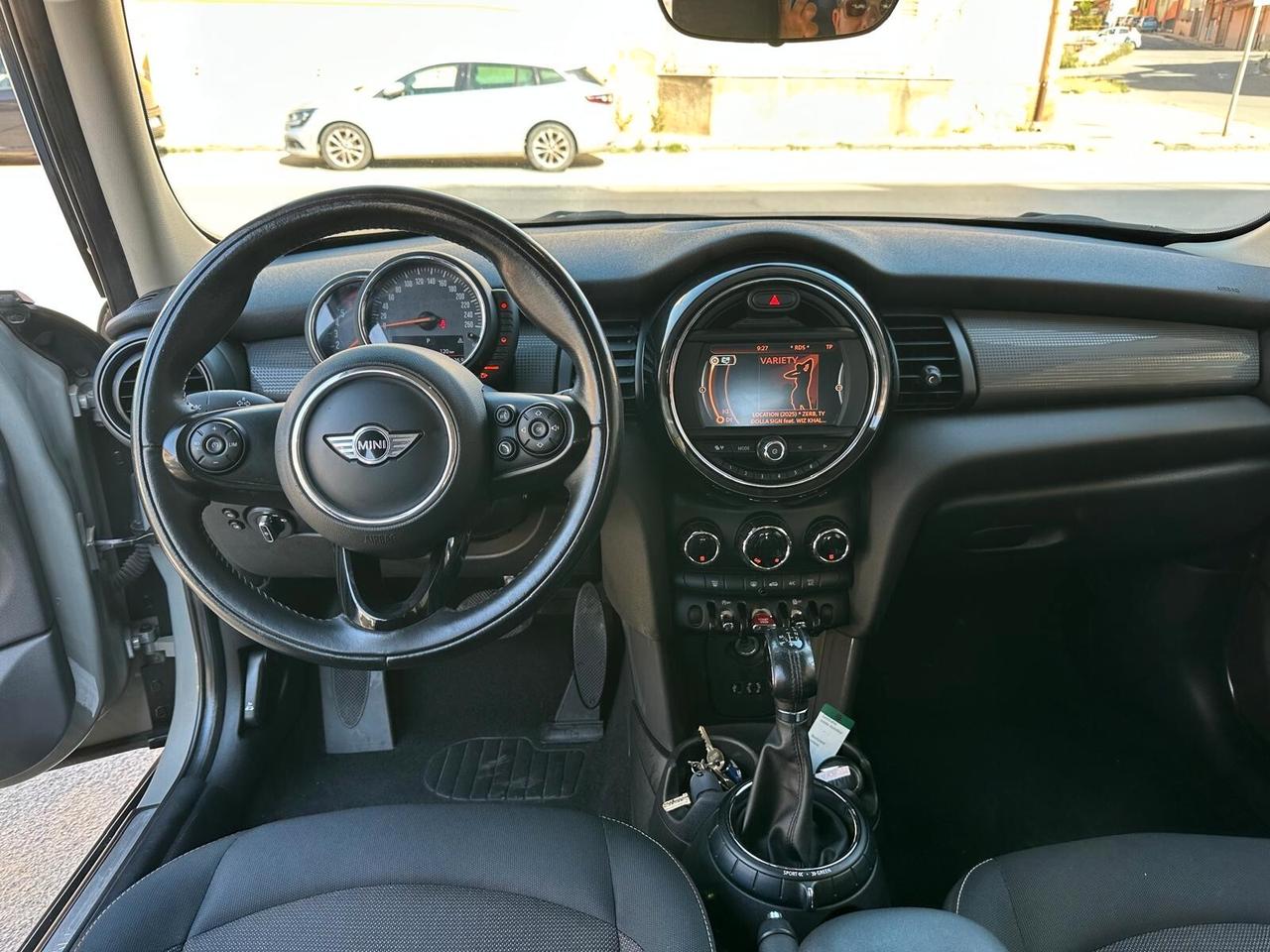 Mini Mini 1.5 Cooper D Automatica Neopatenati Business XL 5 porte