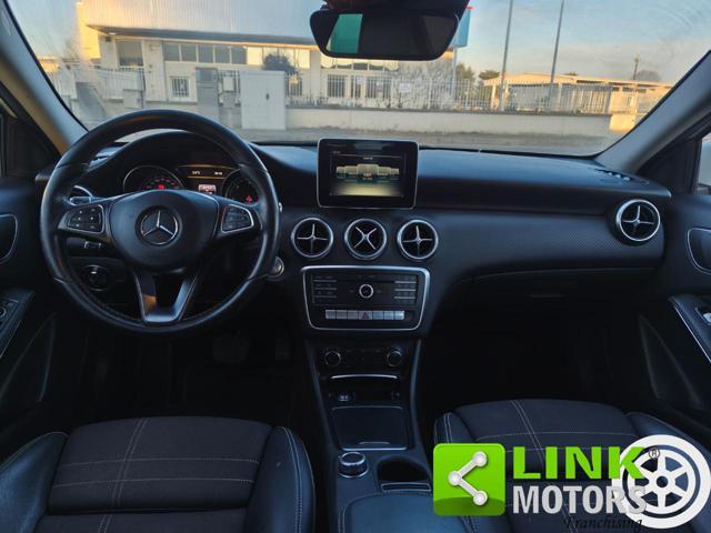 MERCEDES-BENZ A 200 d Automatic Premium