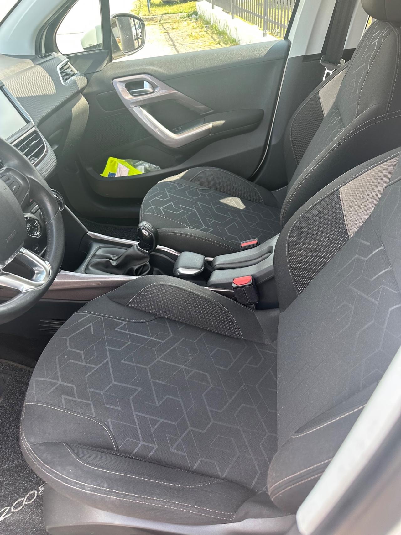 Peugeot 2008 1.4 HDi 68CV Active