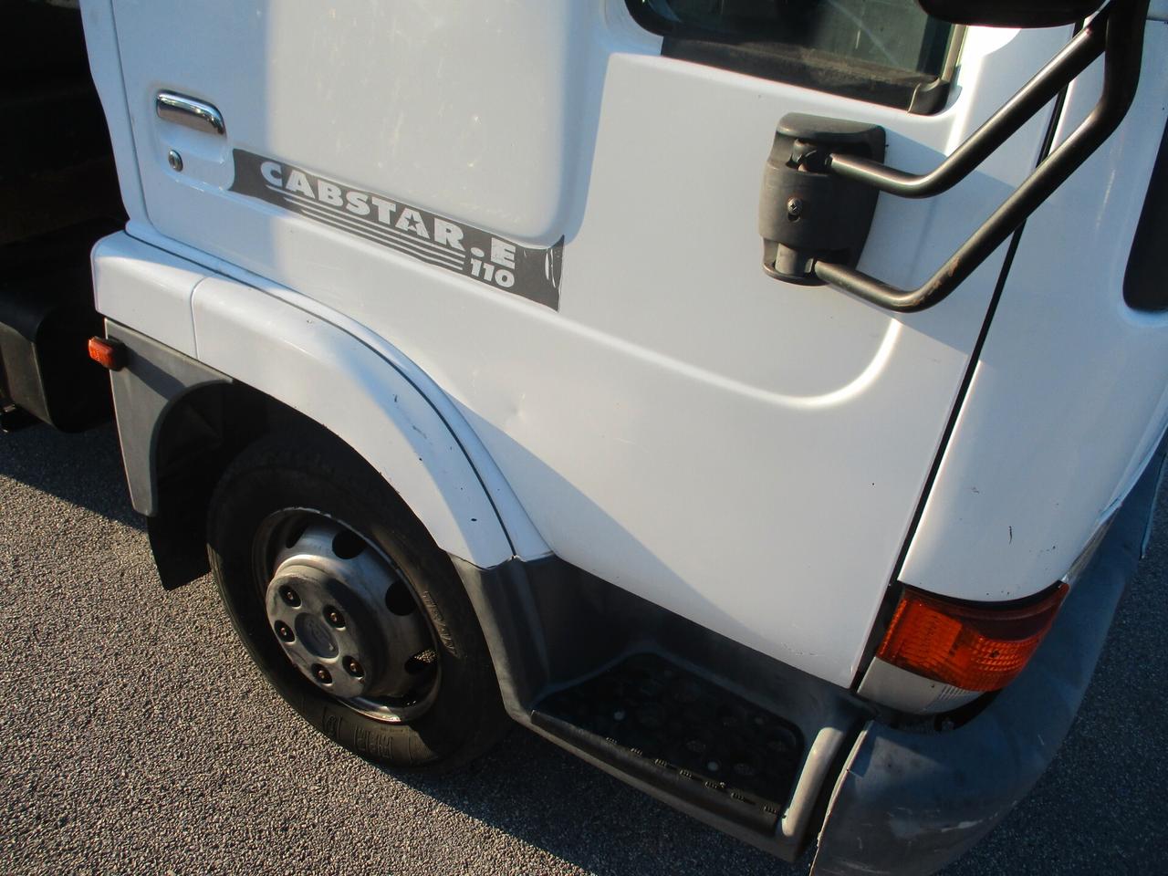 Nissan Cabstar 3000 110CV RIBALTABILE TRILATERALE