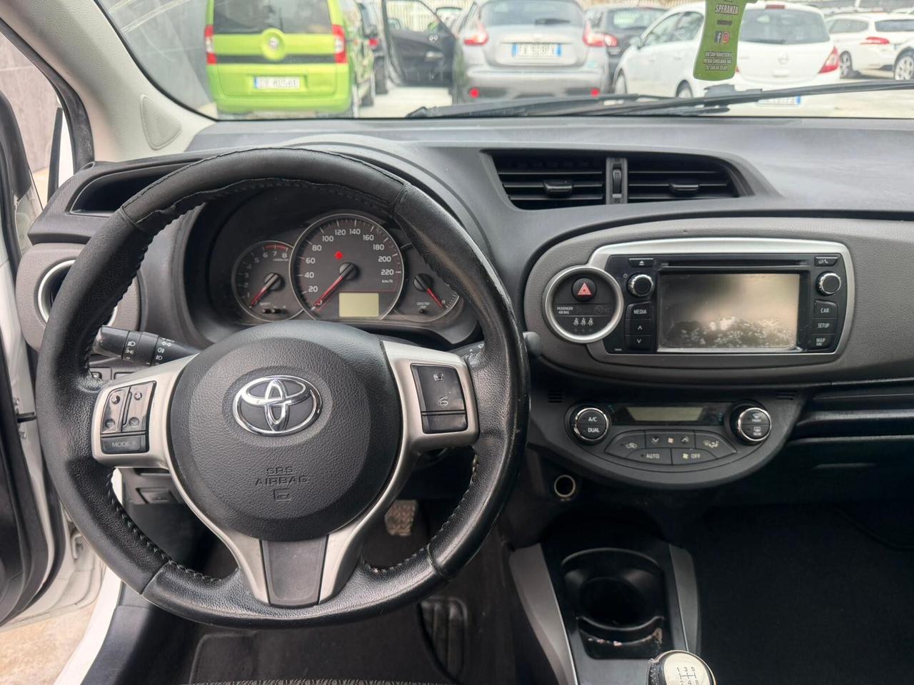Toyota Yaris 1.0 5 porte Lounge