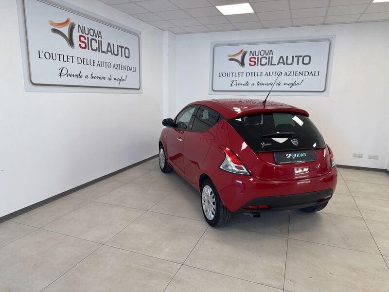 Lancia Ypsilon III 2011 1.2 8v Gold 69cv