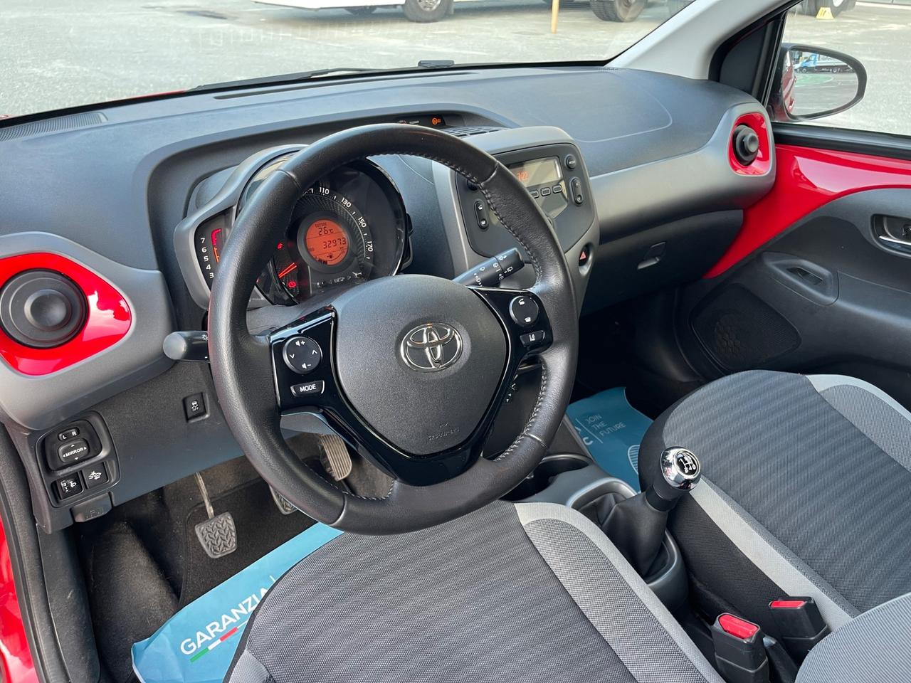 Toyota Aygo 1.0BENZINA 72 CV 5 porte / E6 - NEOPATENTATI