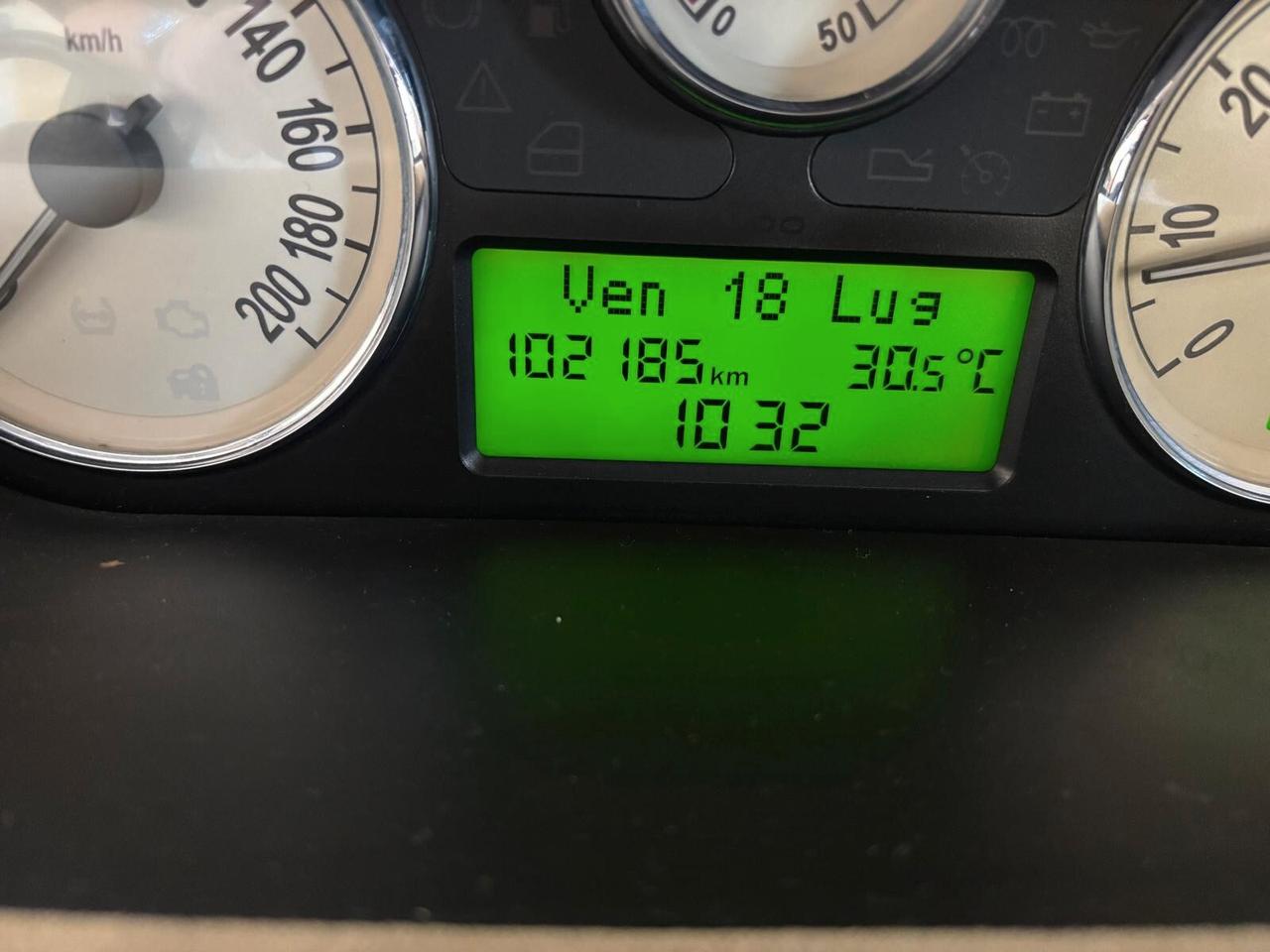 LANCIA YPSILON ANNO 2004 BZ 1.4 AUTOMATICA ADATTA NEOPATENTATI KM 100 MILA