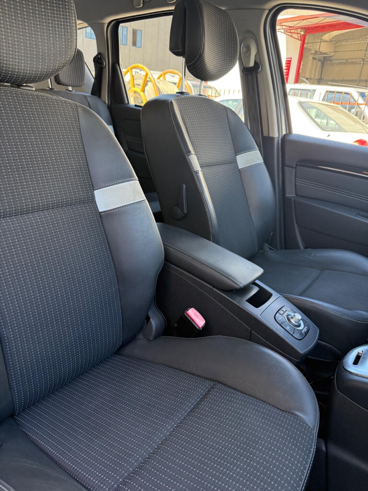Renault Scenic X-Mod 1.6 dCi 130CV
