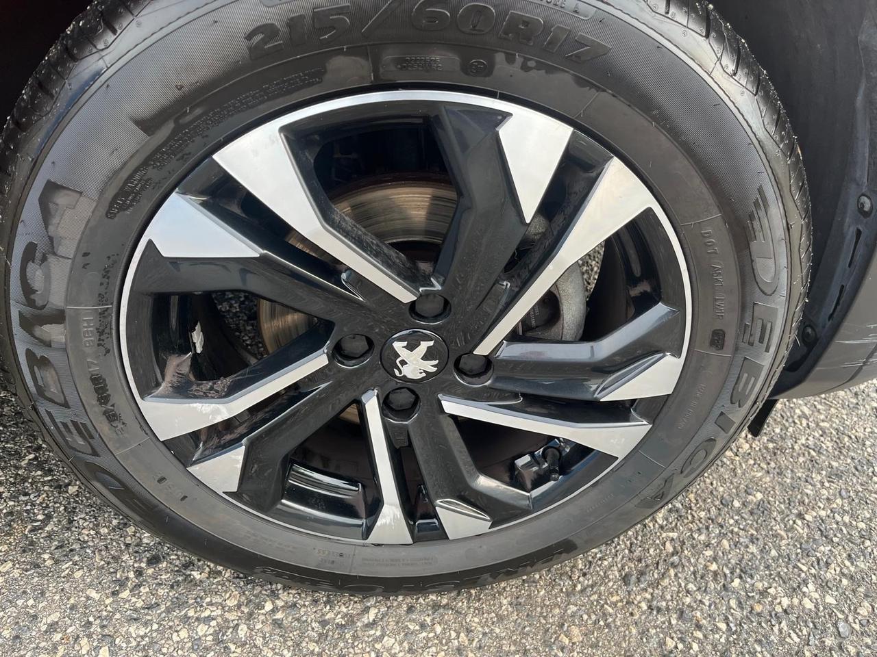 Peugeot 2008 gt line-1.5 hdi - km 57000-2020