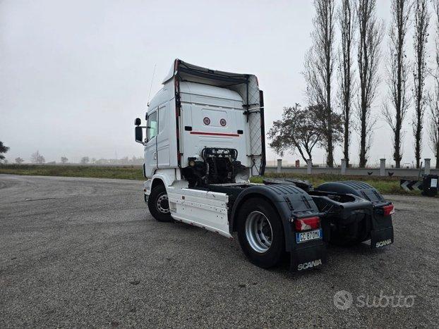TRATTORE STRADALE SCANIA R450