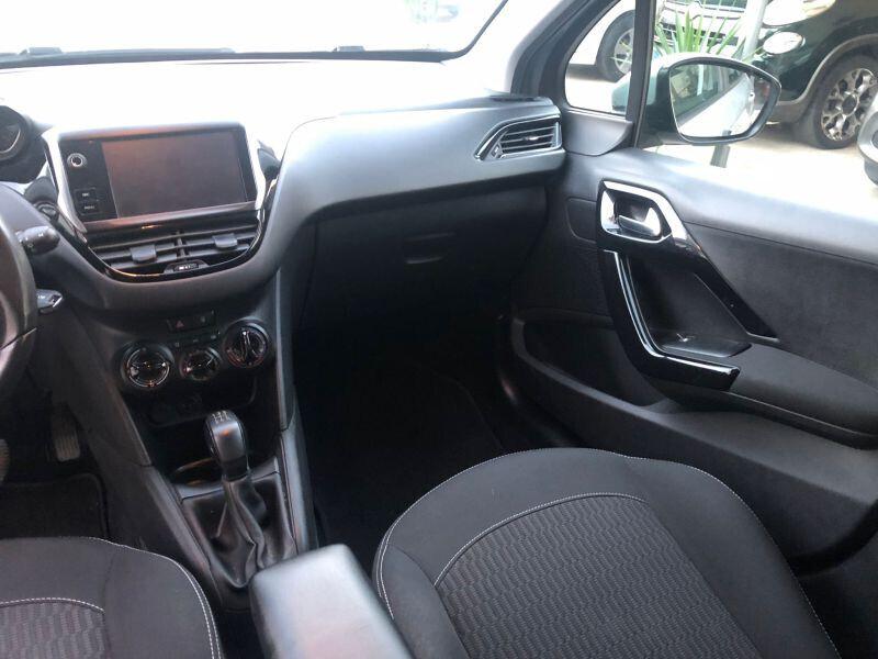 Peugeot 208BlueHDi 75cv anno 2017