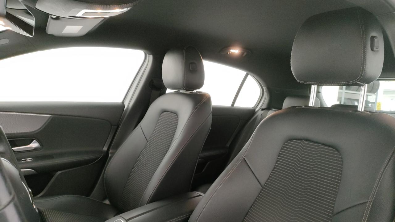 Mercedes-Benz Classe A - W177 2018 - A 180 d Sport auto