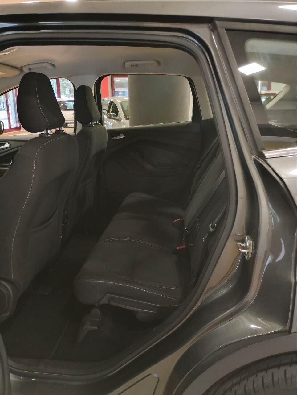 Ford Kuga 1.5 TDCI 120 CV S&S 2WD Titanium
