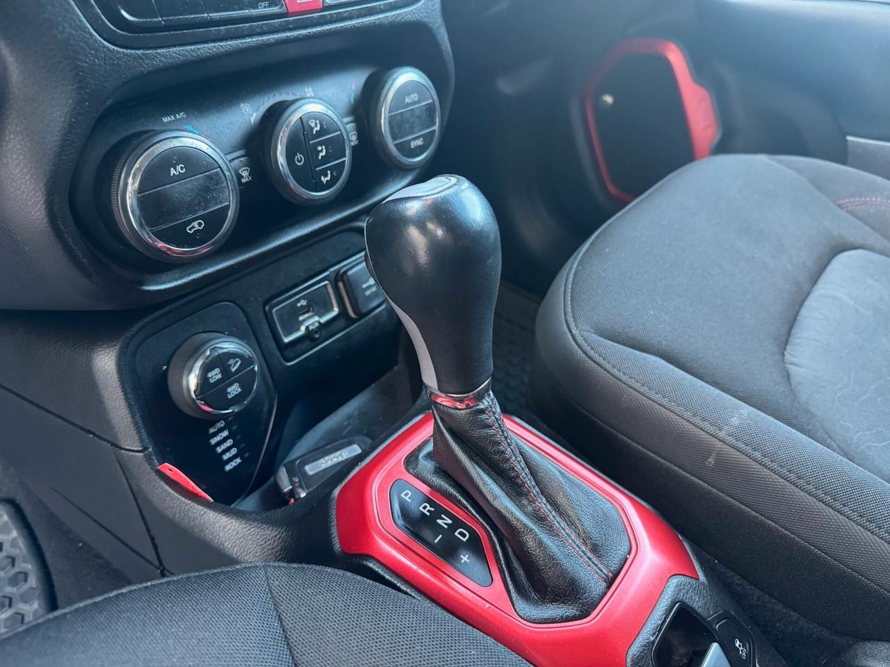 Jeep Renegade 2.0 Mjt 170CV 4WD Active Drive Low Trailhawk