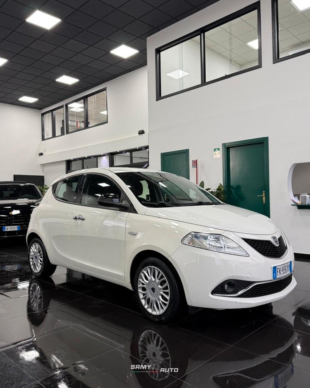 Lancia Ypsilon 1.2 69 CV 5 porte