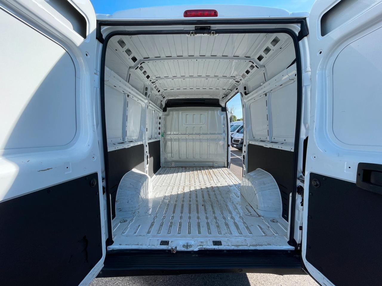 Peugeot Boxer - 333 2.2 bluehdi 140cv S&S L2H2