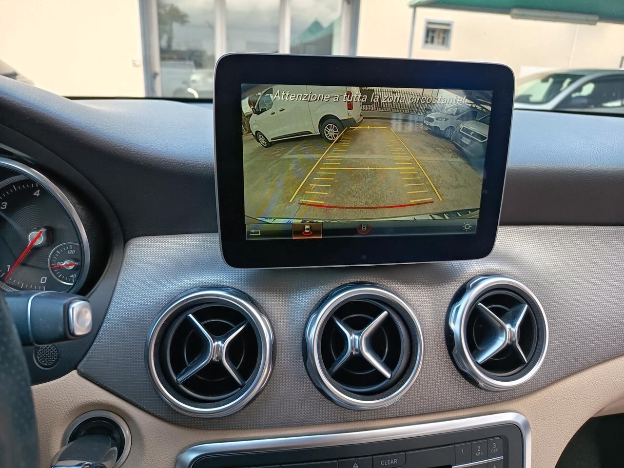 Mercedes-benz GLA 180 d Automatic Premium