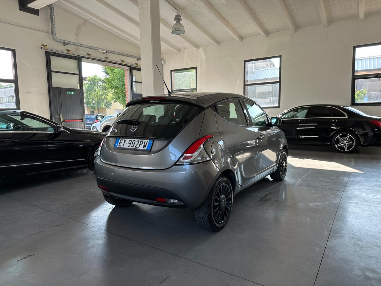 Lancia Ypsilon 1.2 69 CV 5 porte Gold
