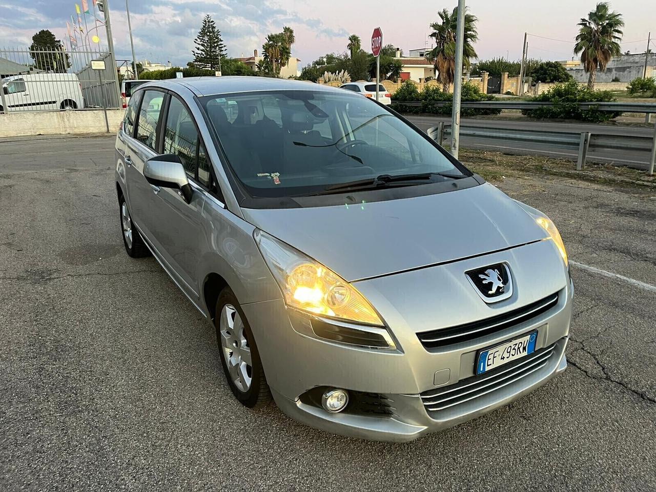 Peugeot 5008 2.0 HDi 150CV Tecno 7 posti