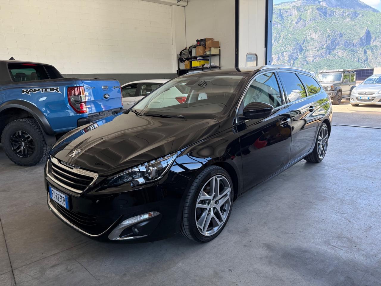 Peugeot 308 BlueHDi 150 S&S EAT6 SW Allure