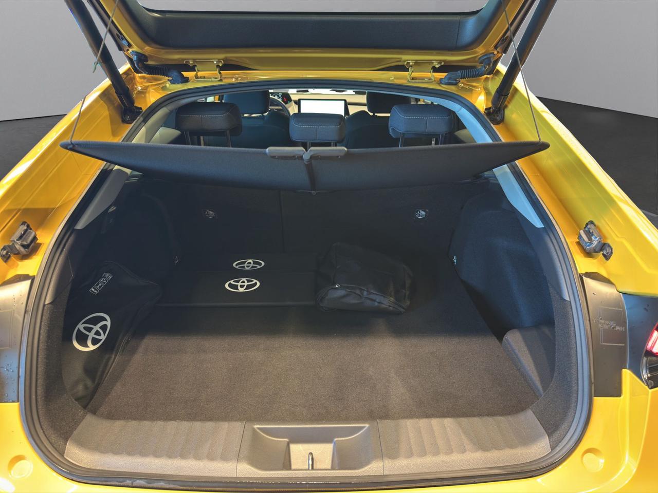 Toyota Prius 2.0 phev Lounge