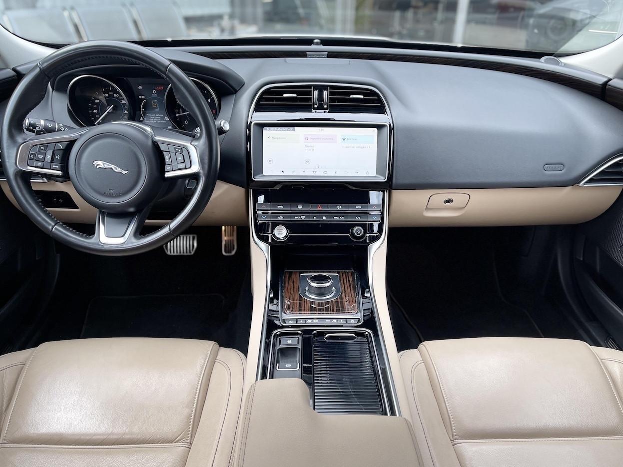 Jaguar XE 2.0 Diesel 180CV E6 Automatica - 2019