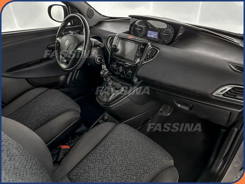 Lancia Ypsilon Ypsilon 1.0 firefly hybrid Gold s&s 70cv