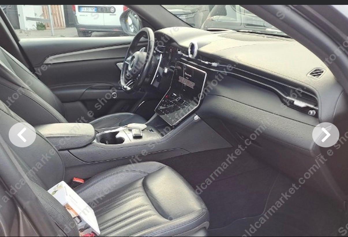 Maserati Grecale MHEV 300 CV AWD GT