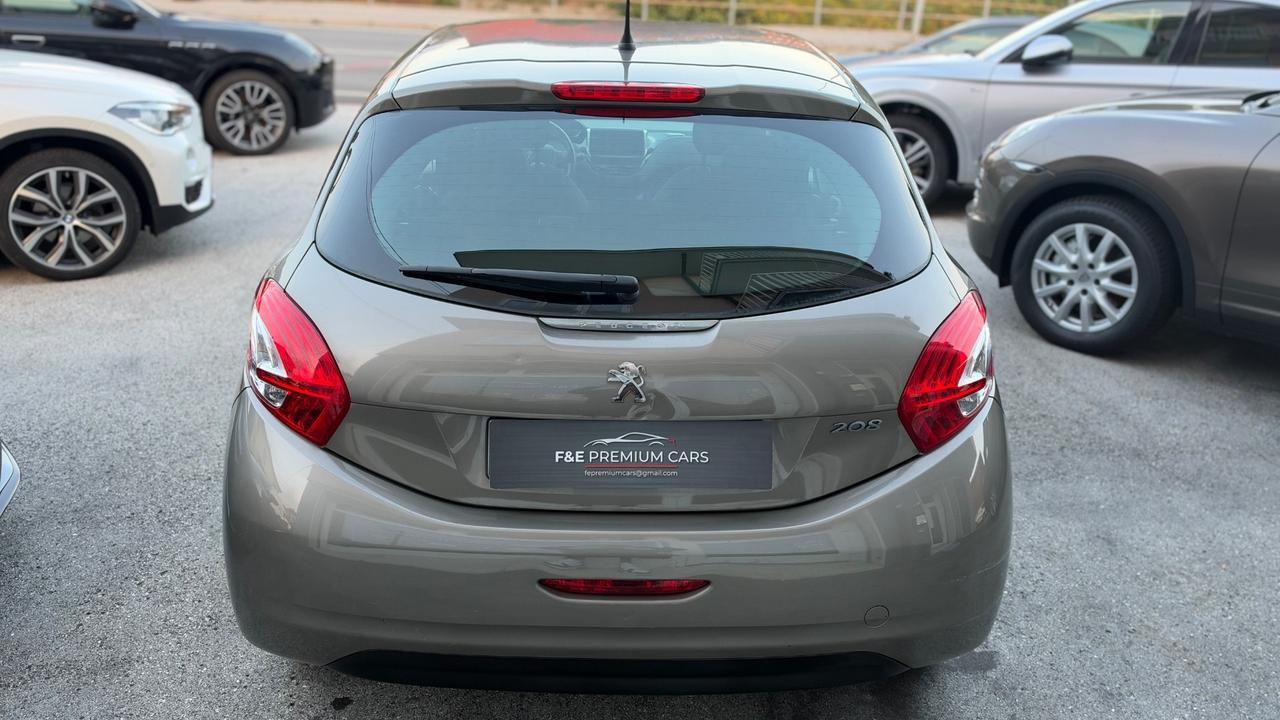 Peugeot 208 1.4 HDi 68 CV 5 porte Allure