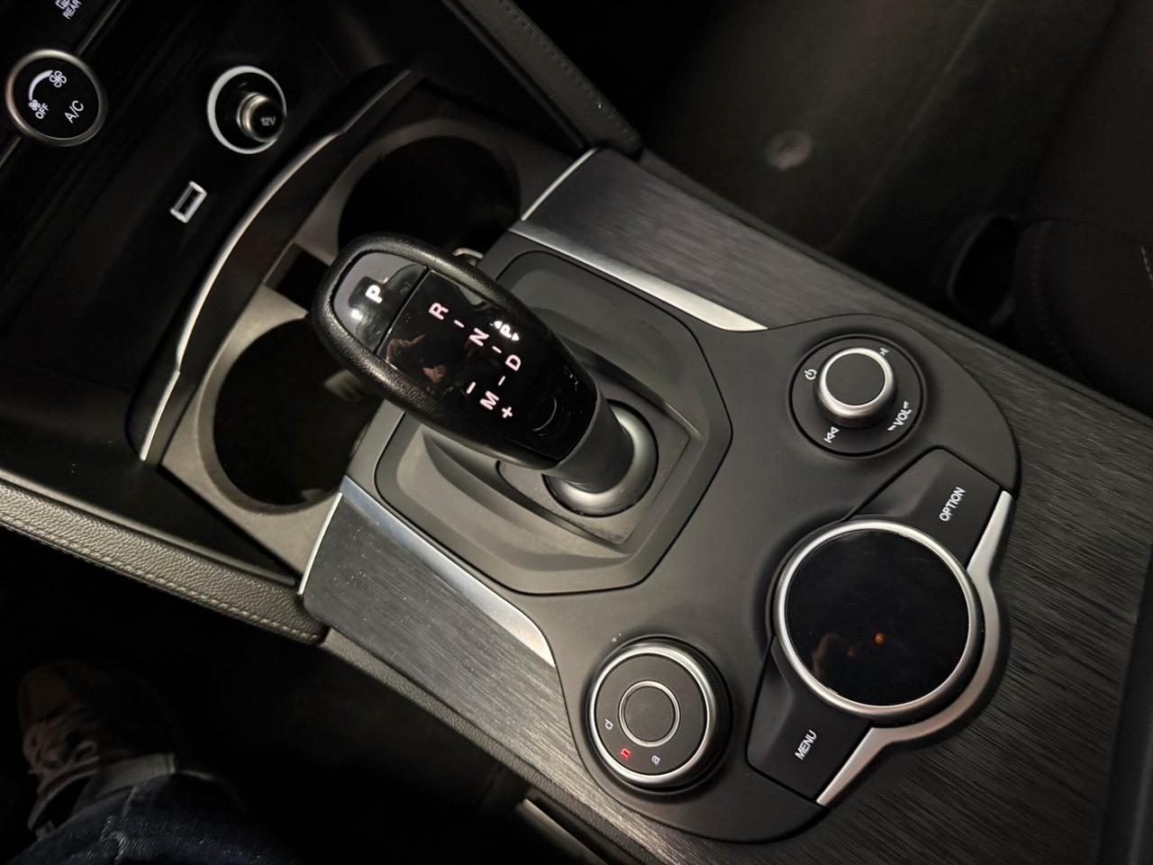 Alfa Romeo Stelvio 2.2 Turbodiesel 160 CV AT8 RWD Business