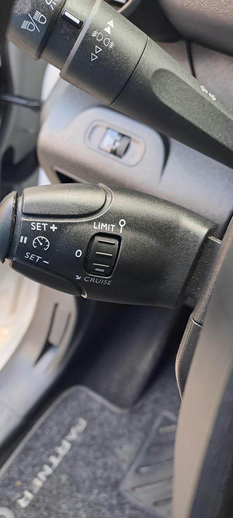 PEUGEOT PARTNER 1.5 B.HDI 102 CV PC PREMIUM - KM. 31.000 CERTIFICATI - PRONTA CONSEGNA - APPENA TAGLIANDATO!+IVA