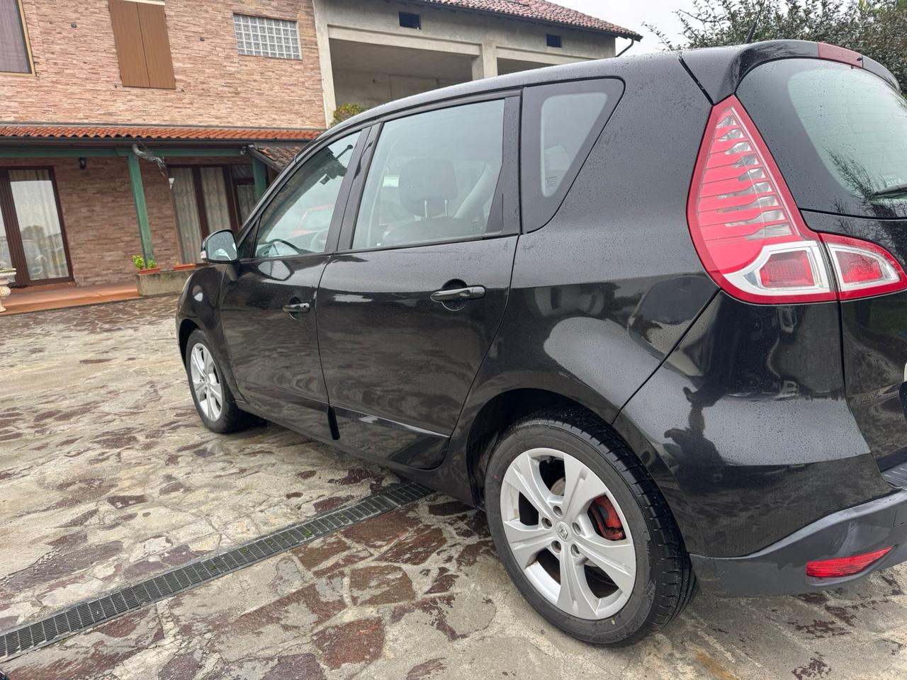 Renault Scenic Scénic X-Mod 1.5 dCi 110CV Luxe neopatentati