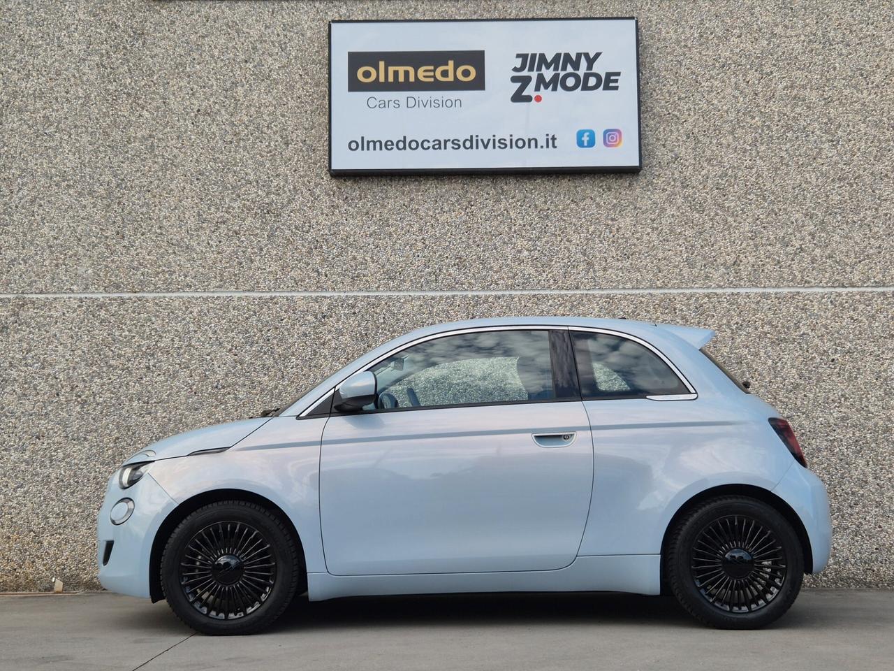 Fiat 500 500e Berlina 42 kWh La Prima