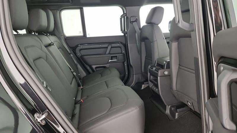 Land Rover Defender 110 3.0D I6 200 CV AWD Auto X-Dynamic SE