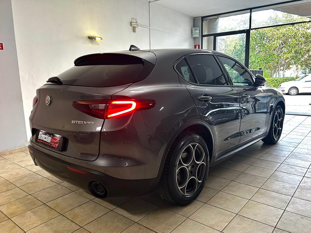 Alfa Romeo Stelvio 2.2 Turbodiesel 190 CV AT8 Q4 Sprint