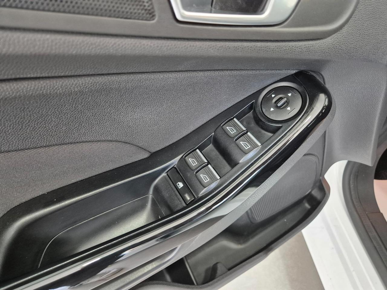 Ford Fiesta 1.4 5p. Bz.- GPL Titanium