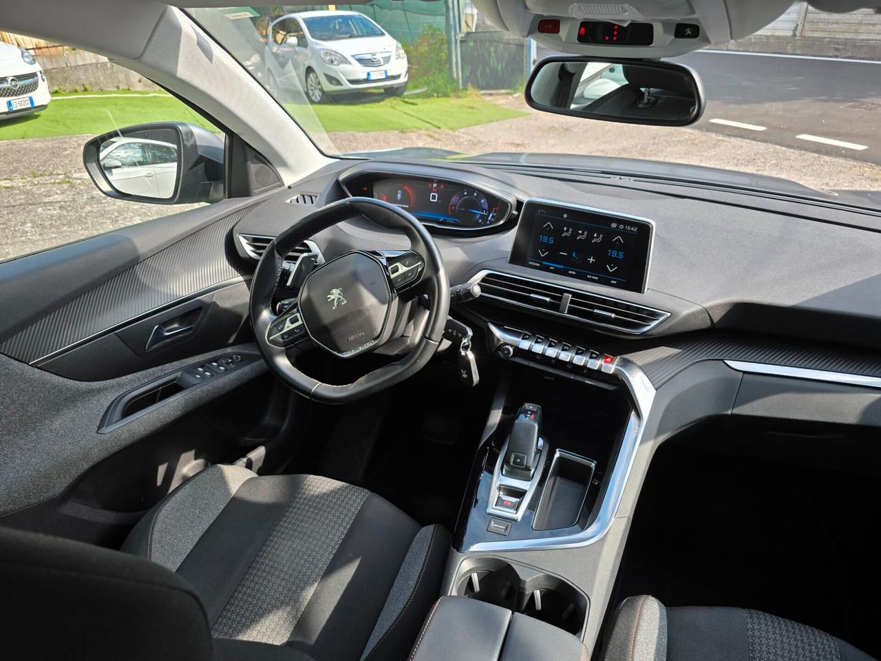 Peugeot 3008 1.5HDI 130CV S&S Allure -2019