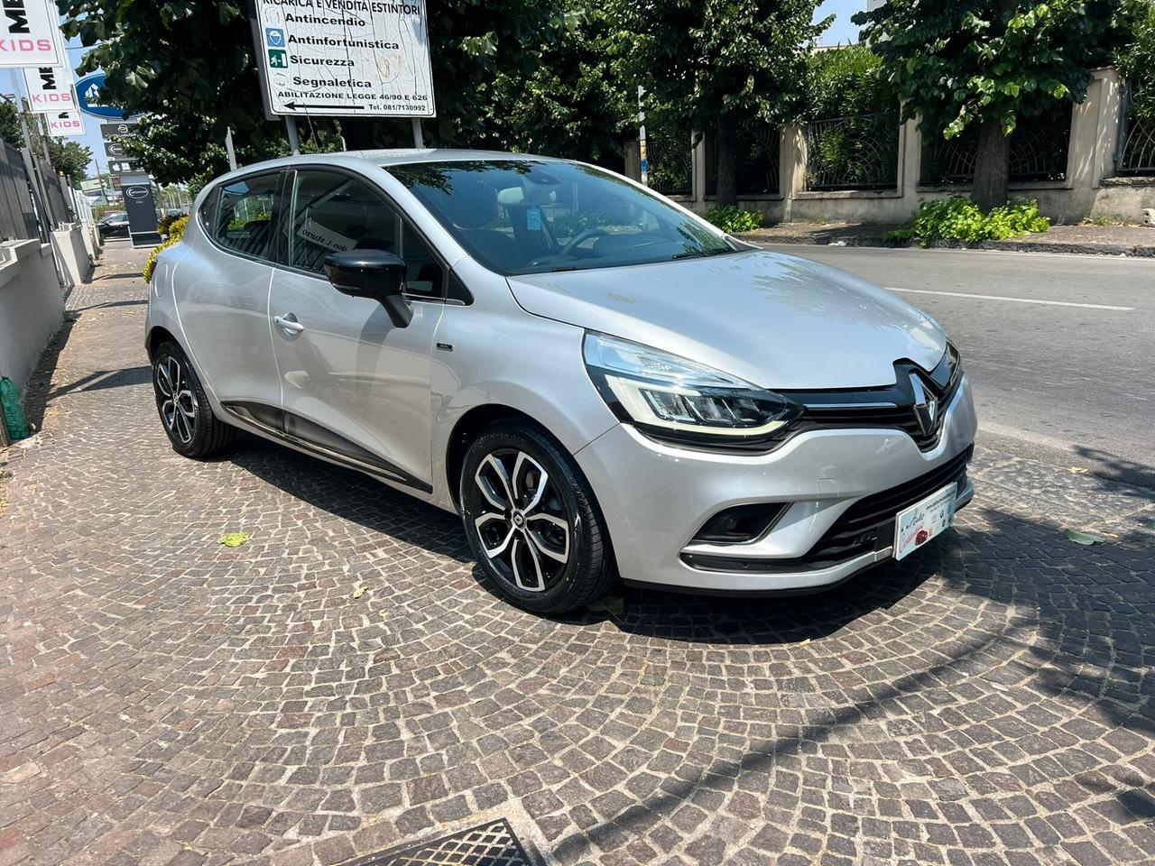Renault Clio dCi 8V 75 CV 5 porte Moschino Intens