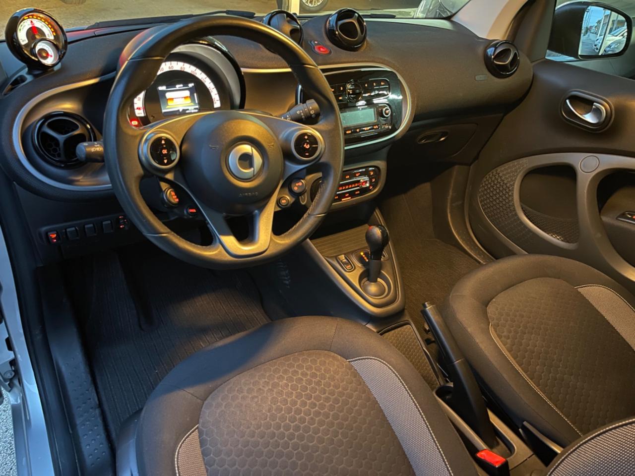 Smart ForTwo EQ Passion KM 28.000 CERTIFICATI (BLOCK SHAF)