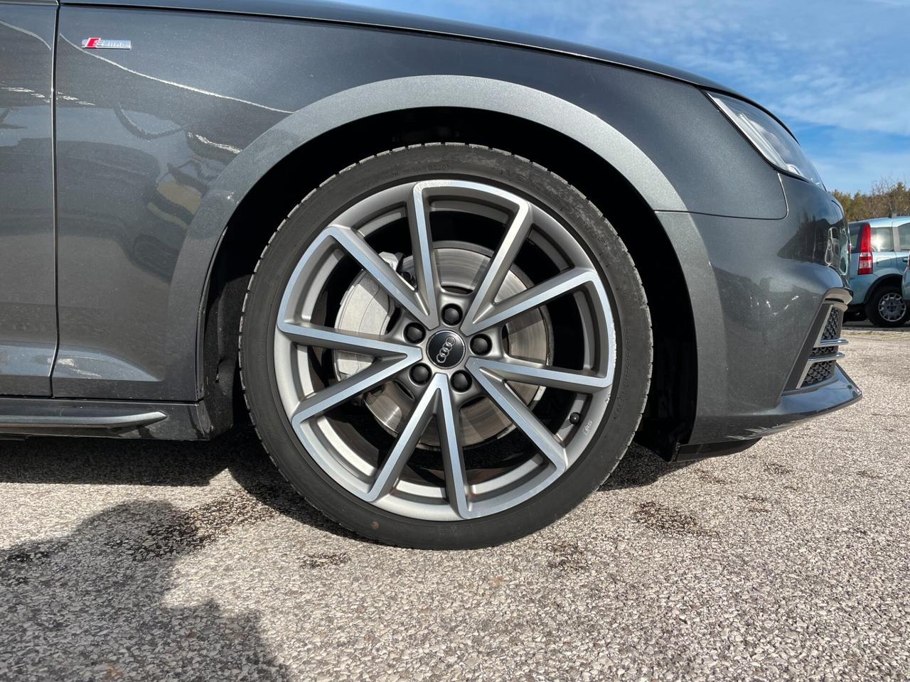 Audi A4 3.0 TDI 272 CV quattro S-LINE