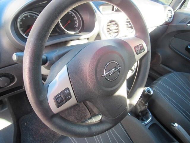 Opel Corsa 1.4 16V 5 porte Enjoy POCA STRADA NEOPATENTATI