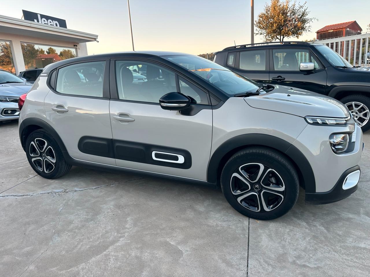 Citroen C3 1.2 83 S&S Plus "Km 17.000"