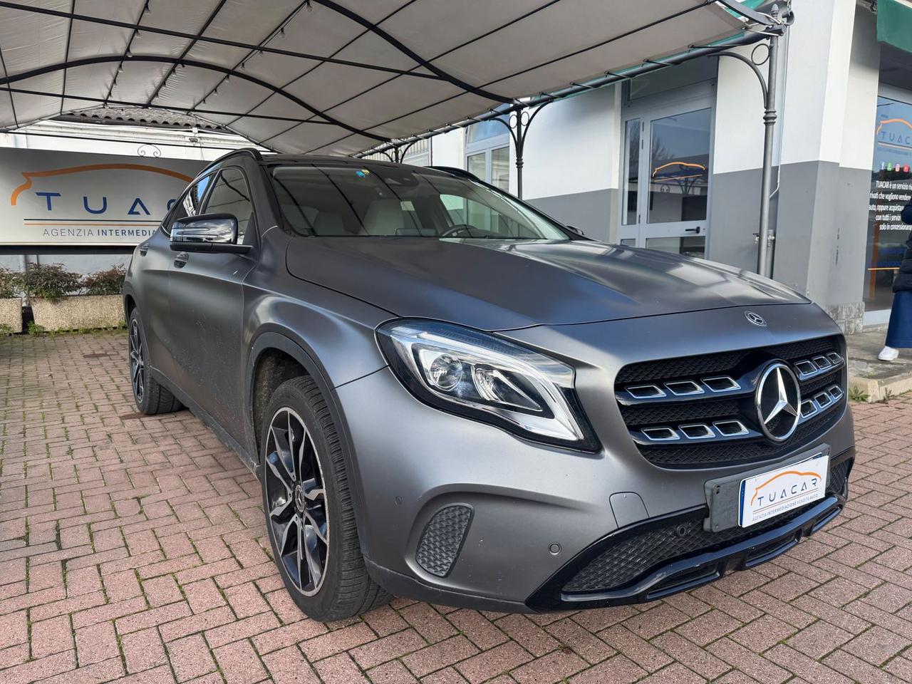 Mercedes-Benz GLA 200 Premium GLA 200 D TET #9904