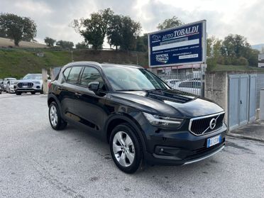 Volvo XC40 T2 Momentum Pro